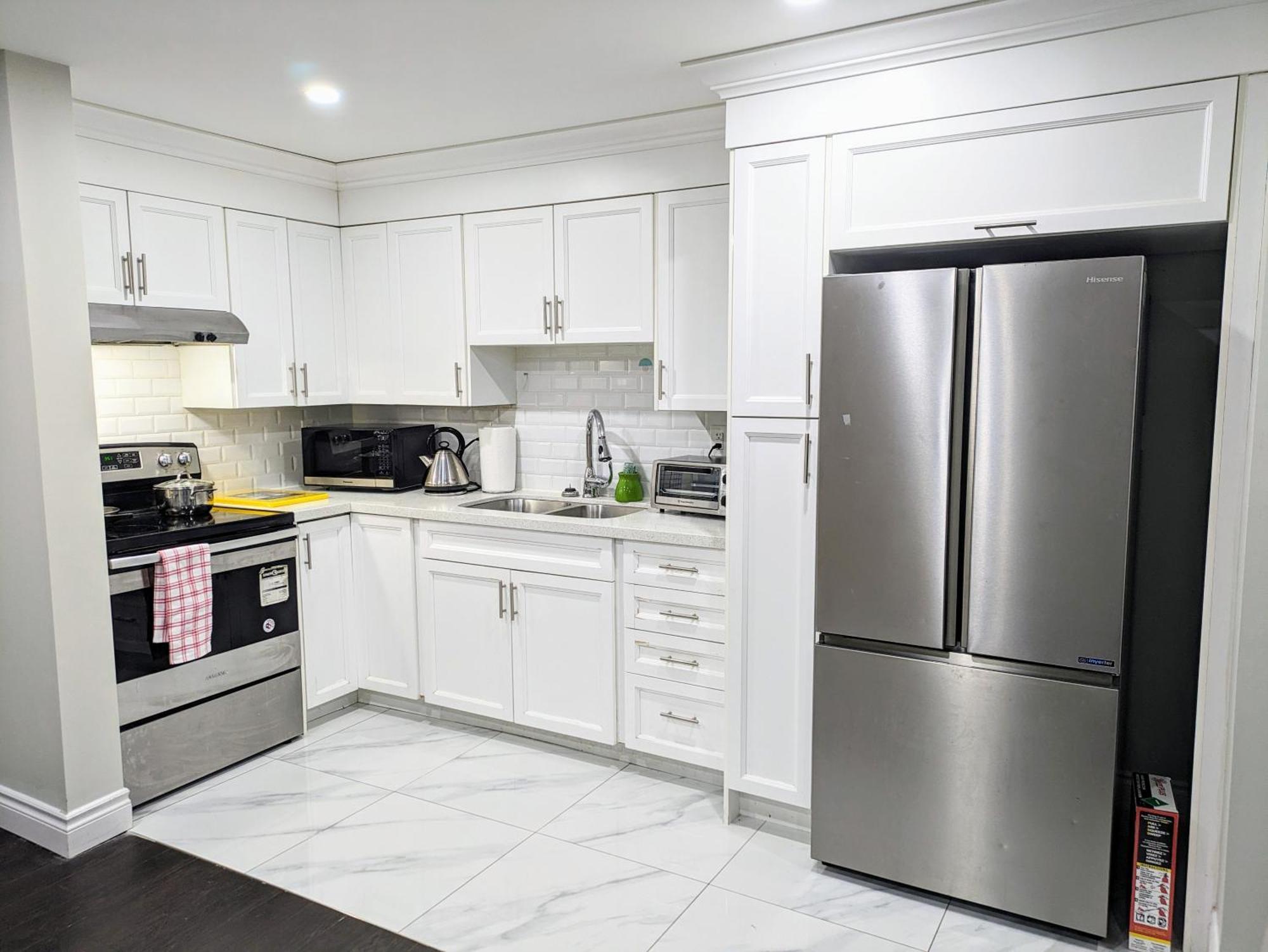 Stunning Furnished 2Bedroom/2Washroom Apartment ブランプトン エクステリア 写真