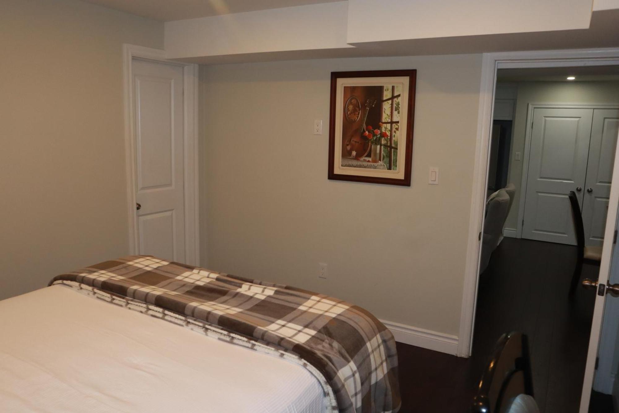 Stunning Furnished 2Bedroom/2Washroom Apartment ブランプトン エクステリア 写真