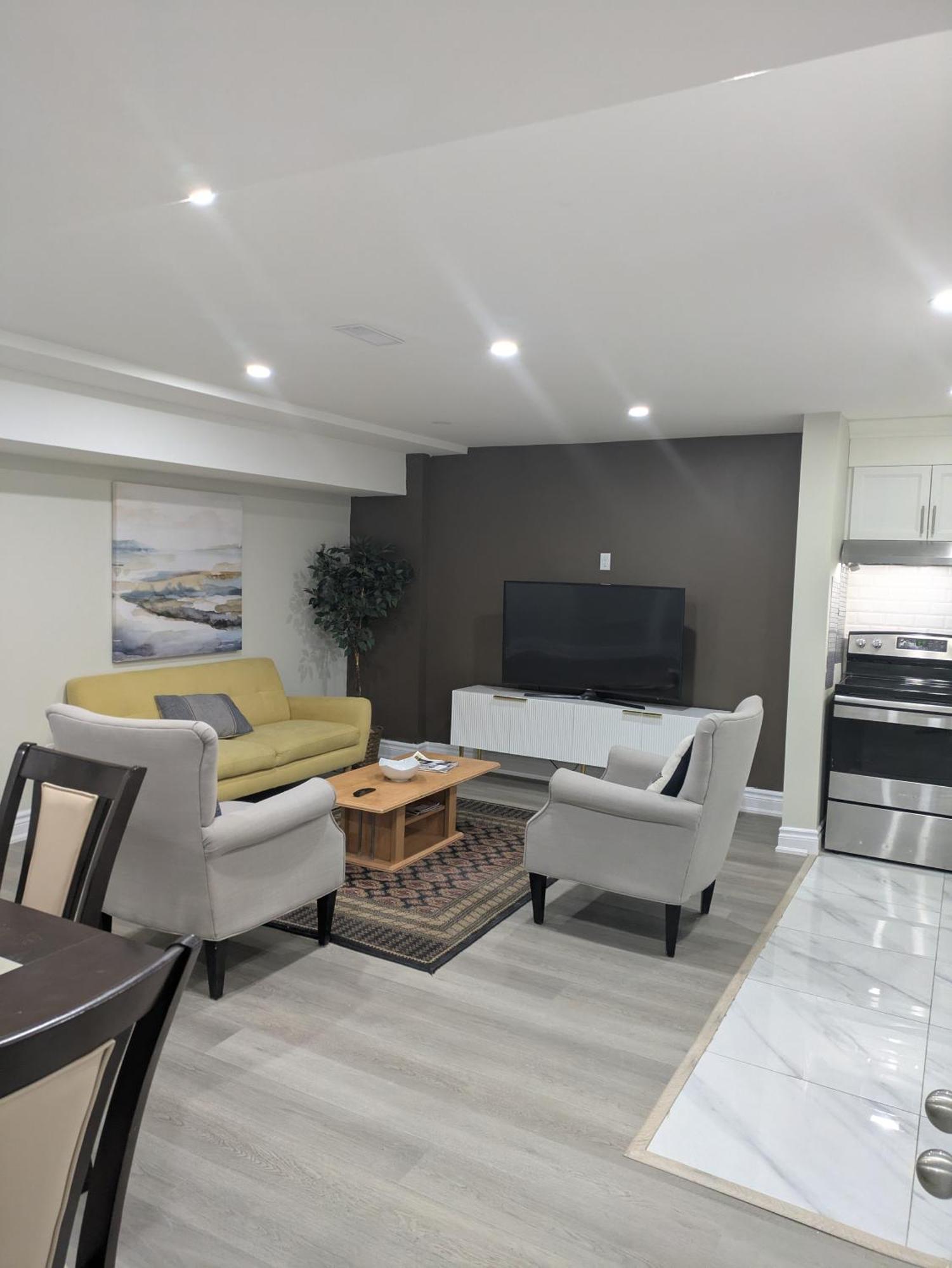 Stunning Furnished 2Bedroom/2Washroom Apartment ブランプトン エクステリア 写真